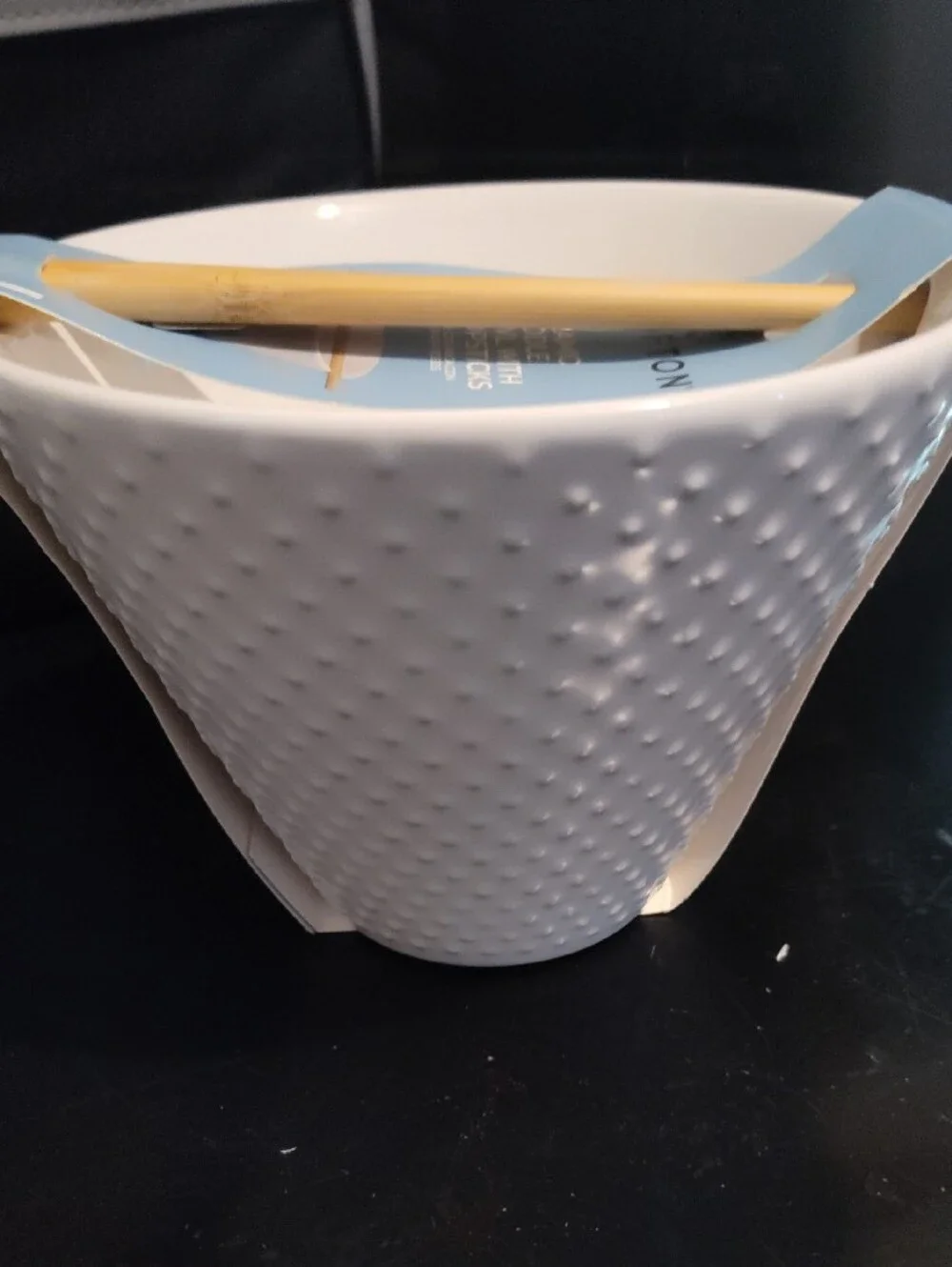 Crofton White Textured Ceramic Noodle Bowls with Bamboo Chopsticks (Set of 2)